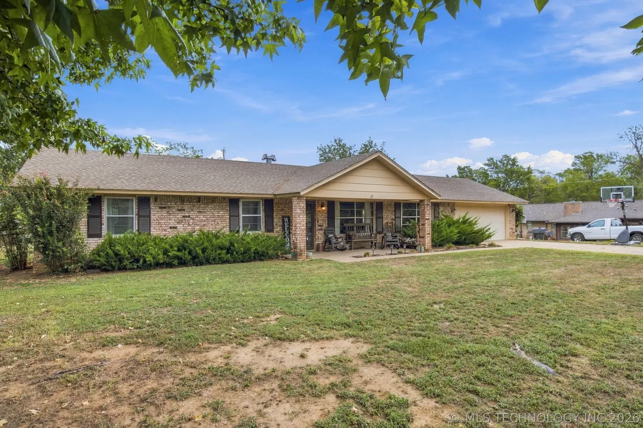 Photo 2 — 30439 E 143rd Street S, Coweta, OK 74429