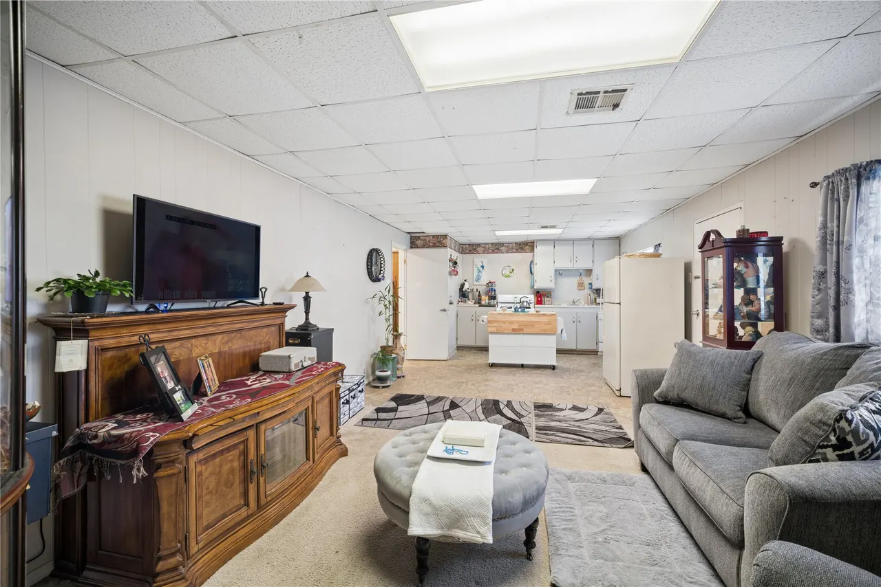 Photo 6 — 704 N Gertrude Avenue, Wagoner, OK 74467