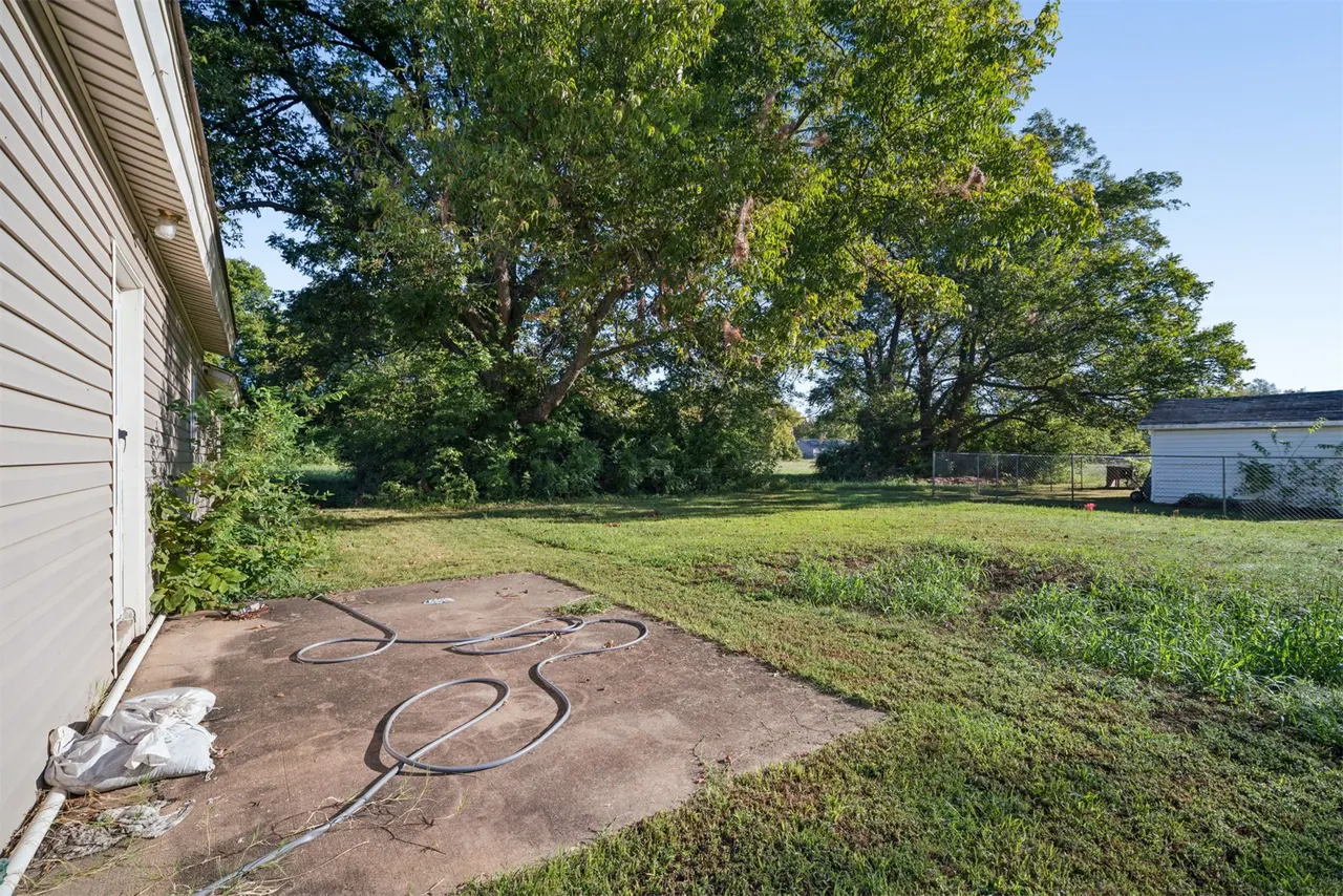 Photo 13 — 704 N Gertrude Avenue, Wagoner, OK 74467