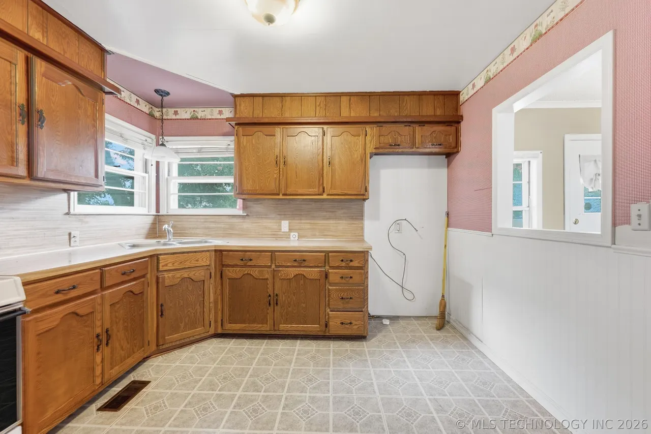 Photo 12 — 1117 Pin Oak Court, Sand Springs, OK 74063