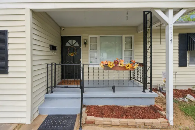 Photo 2 — 1117 Pin Oak Court, Sand Springs, OK 74063