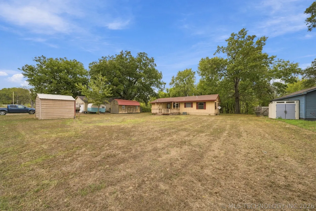 Photo 28 — 205 W Ragan Street, Henryetta, OK 74437