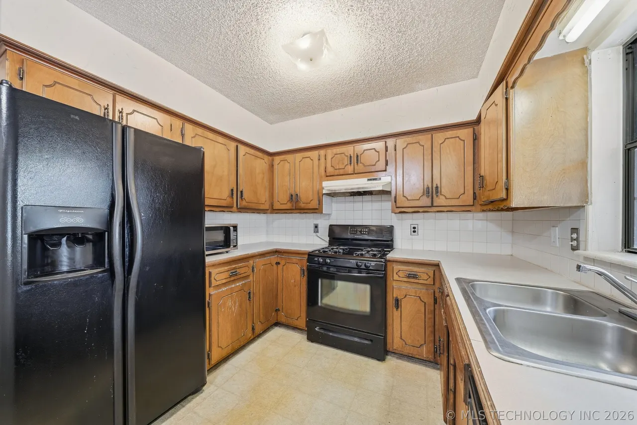 Photo 12 — 205 W Ragan Street, Henryetta, OK 74437