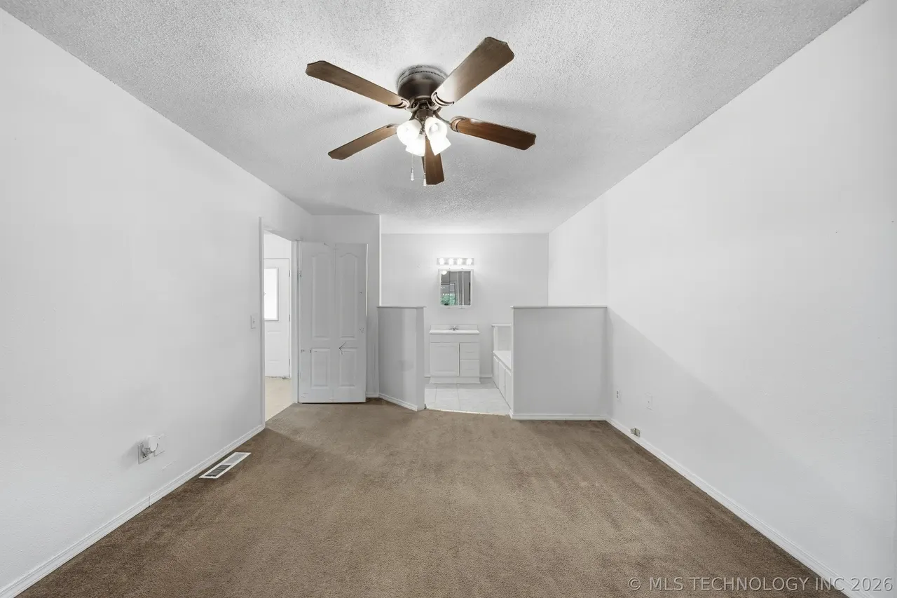 Photo 14 — 205 W Ragan Street, Henryetta, OK 74437