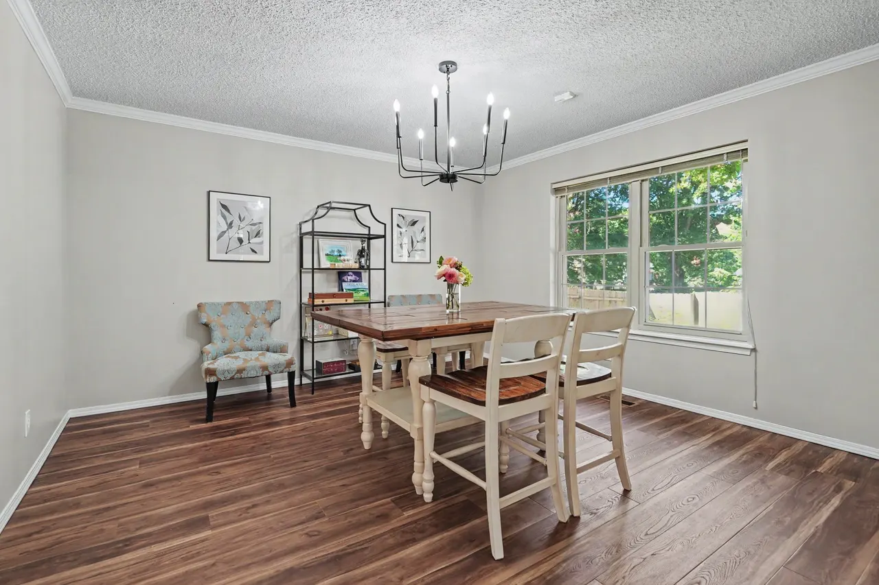 Photo 9 — 8008 S Lakewood Avenue, Tulsa, OK 74136