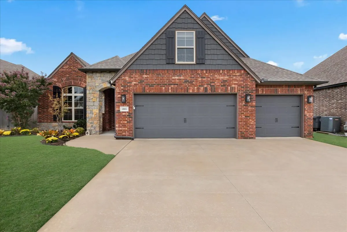 Front exterior — 18621 E 43rd Place S, Tulsa, OK 74134