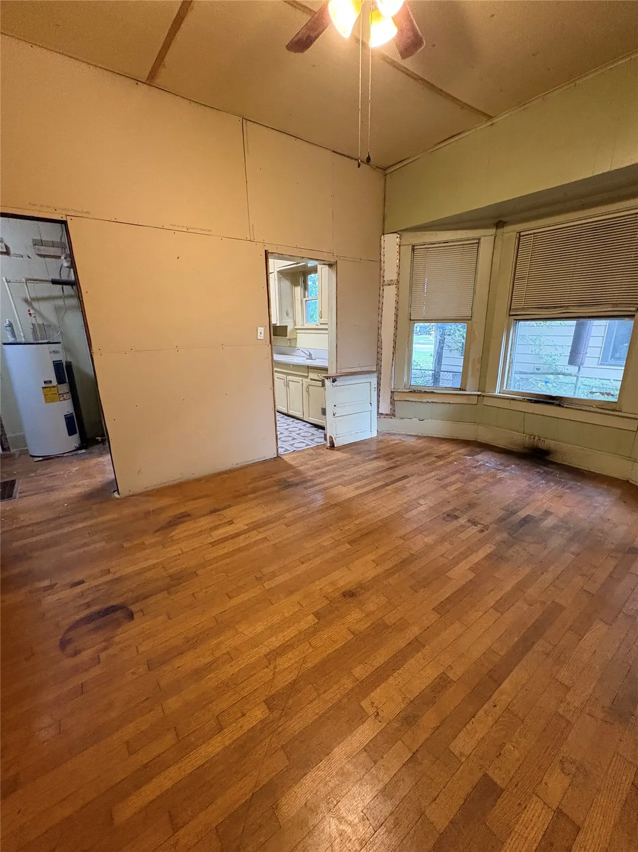 Photo 4 — 405 S Chickasaw Avenue, Bartlesville, OK 74003