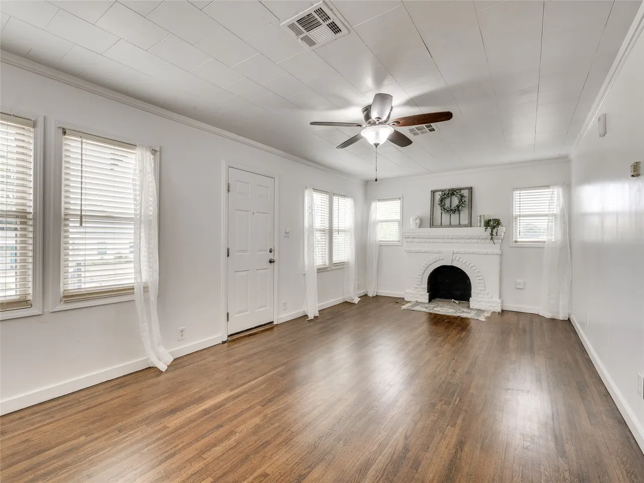 Photo 11 — 4728 E 4th Place, Tulsa, OK 74112