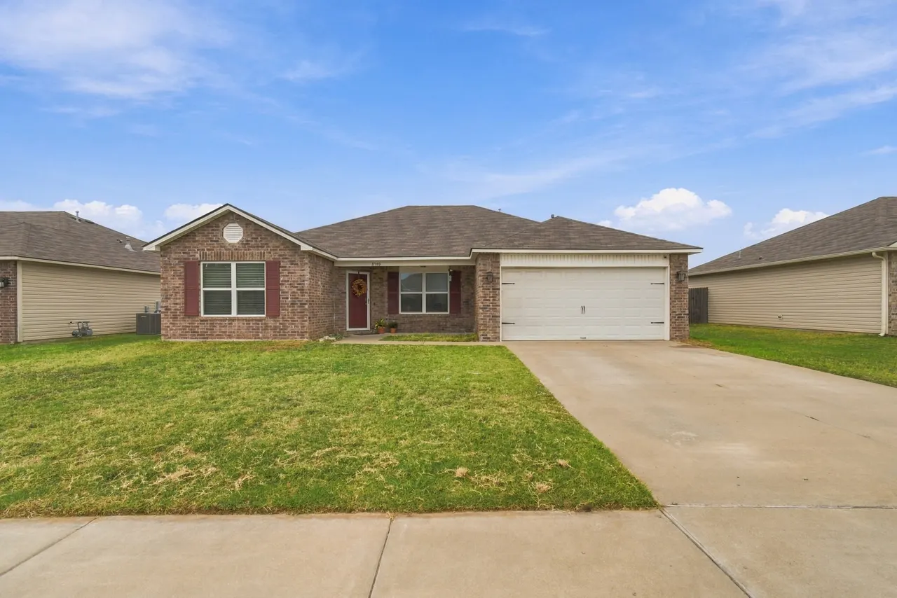Front exterior — 11380 S 240th East Avenue, Broken Arrow, OK 74014