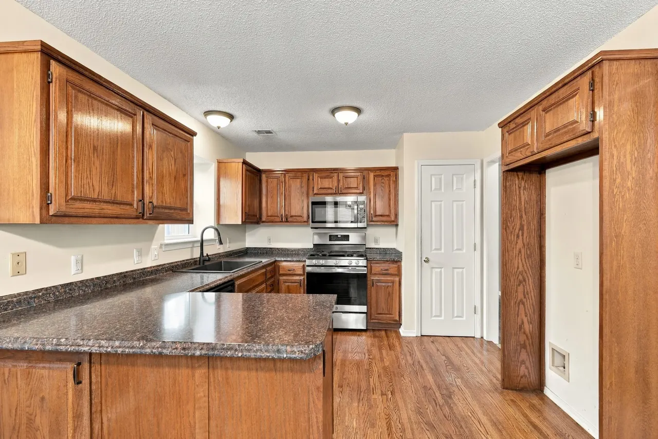 Photo 11 — 12504 E 82nd Place, Owasso, OK 74055