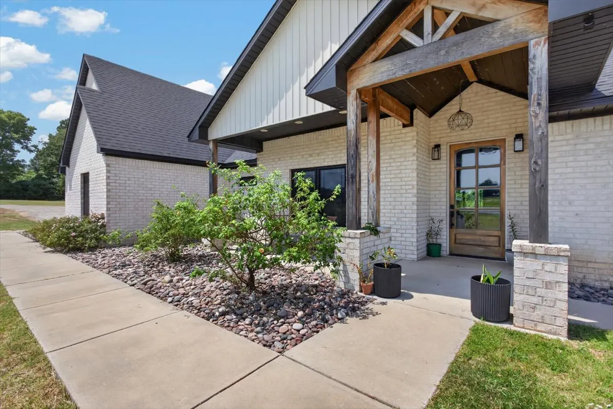 Photo 11 — 18695 Sand Plant Road, Spiro, OK 74959