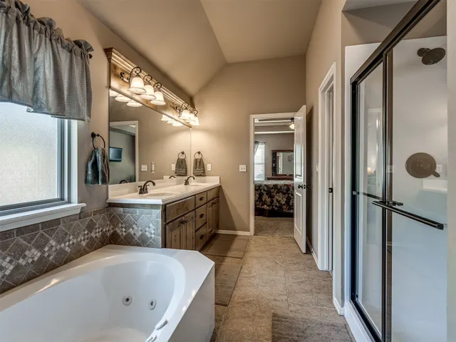 Photo 5 — 7009 N 120th EastAvenue, Owasso, OK 74055
