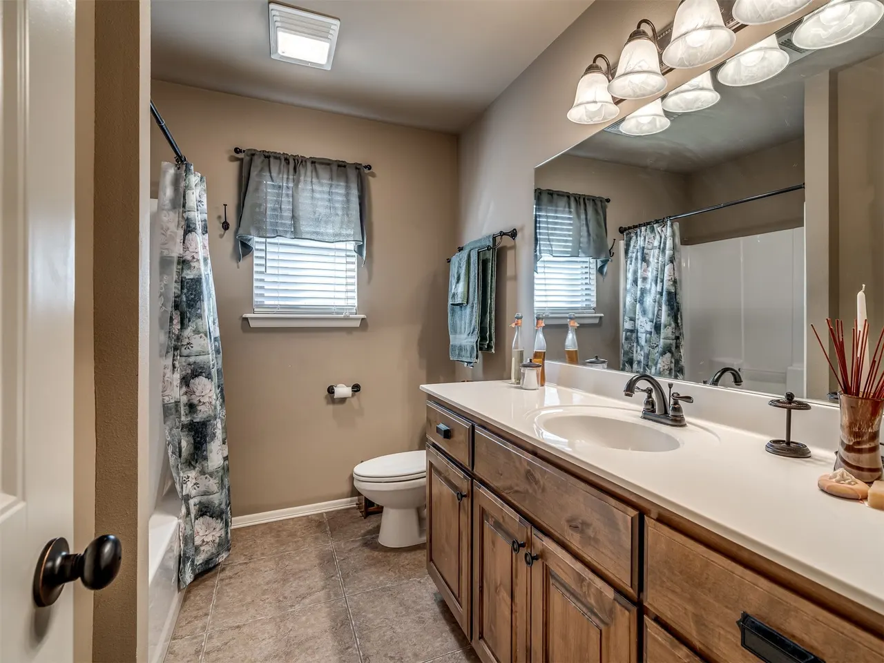 Photo 27 — 7009 N 120th EastAvenue, Owasso, OK 74055