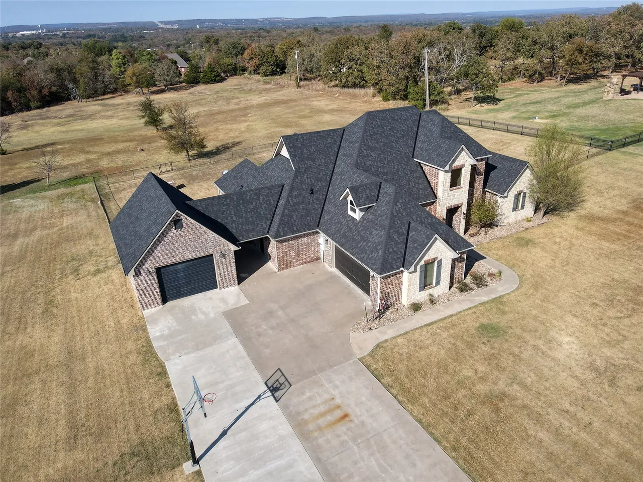 Photo 55 — 905 Summit Ridge, McAlester, OK 74501