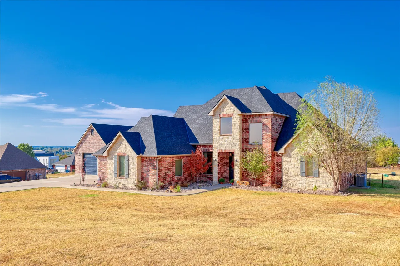 Photo 2 — 905 Summit Ridge, McAlester, OK 74501