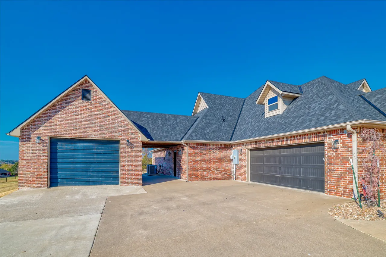 Photo 5 — 905 Summit Ridge, McAlester, OK 74501