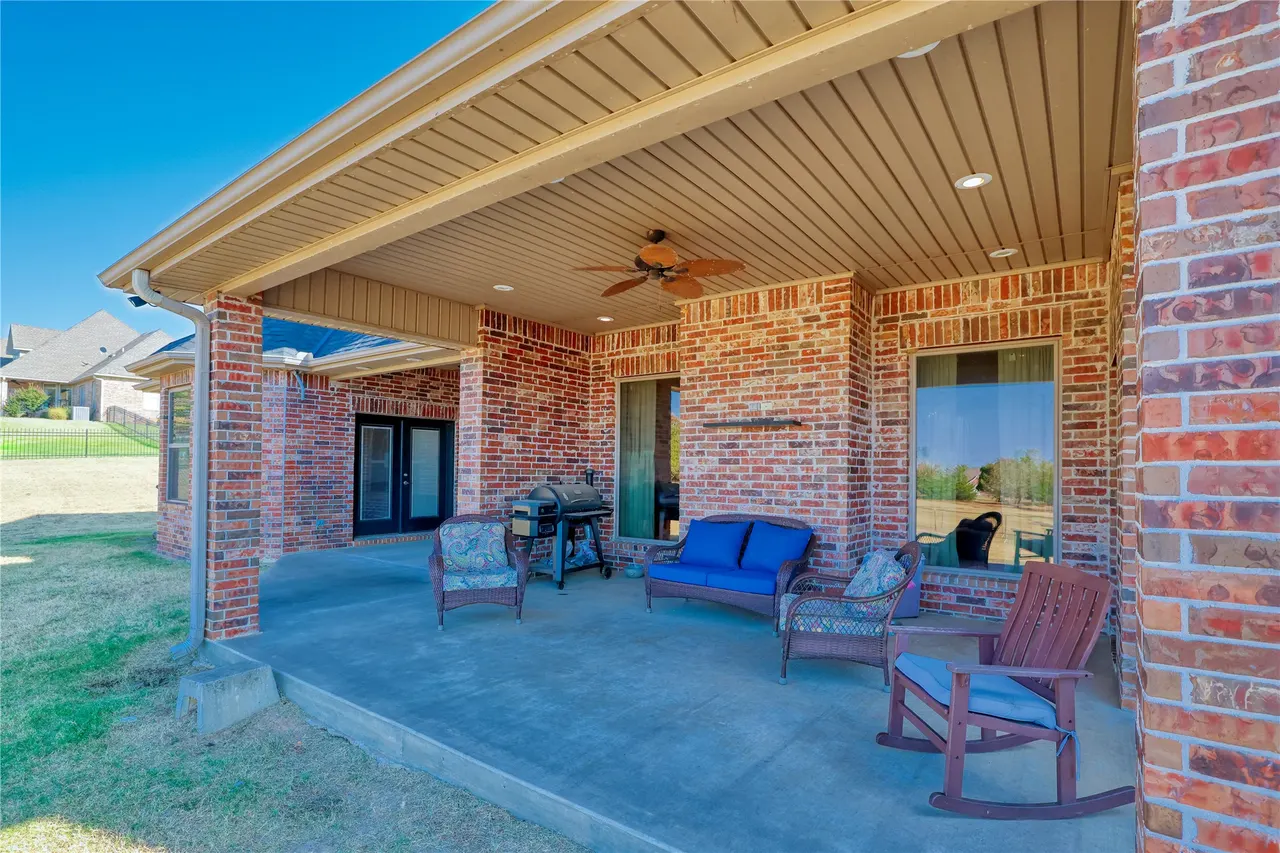 Photo 9 — 905 Summit Ridge, McAlester, OK 74501