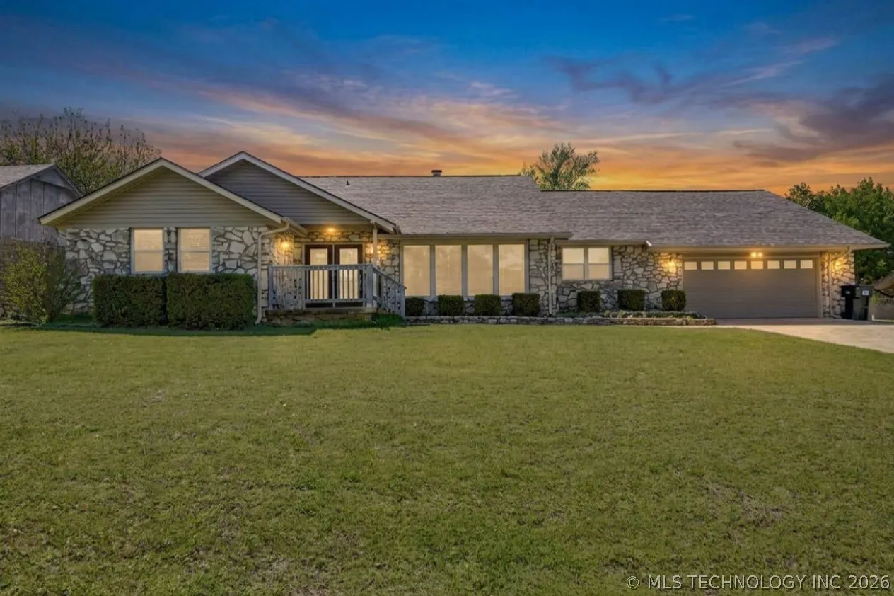 Front exterior — 122 Lakeview Drive, Mannford, OK 74044