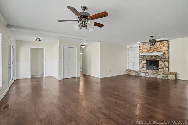 Photo 5 — 122 Lakeview Drive, Mannford, OK 74044