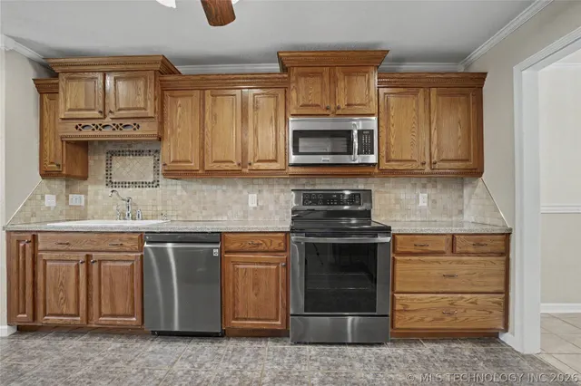 Photo 8 — 122 Lakeview Drive, Mannford, OK 74044