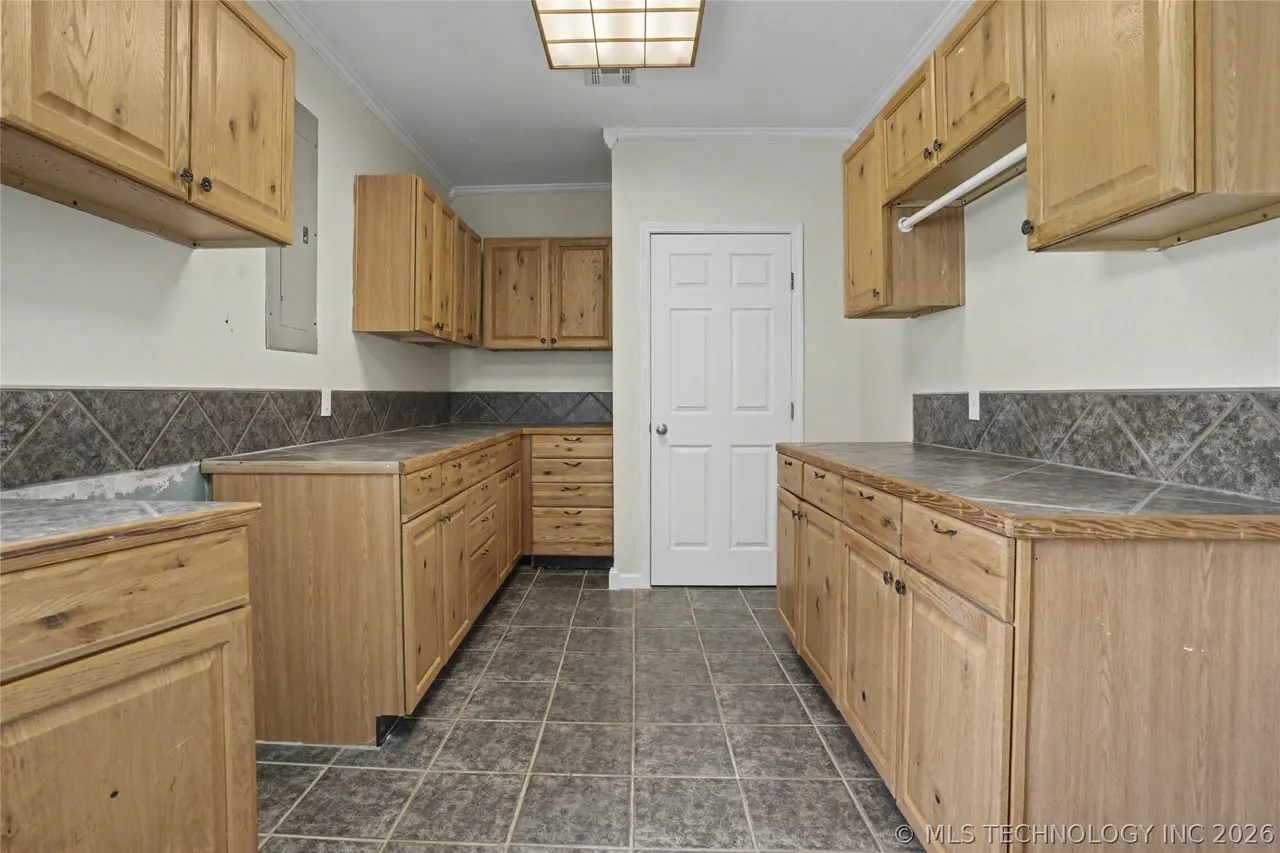 Photo 13 — 122 Lakeview Drive, Mannford, OK 74044