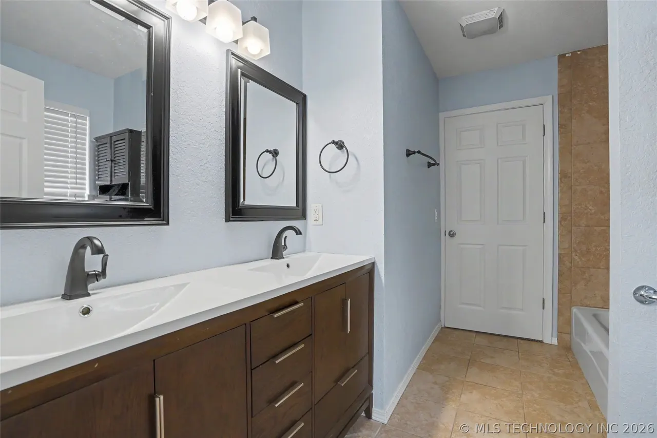 Photo 22 — 122 Lakeview Drive, Mannford, OK 74044