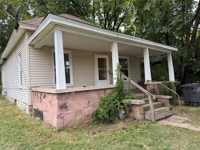 Photo 2 — 805 S Seneca Avenue, Bartlesville, OK 74003