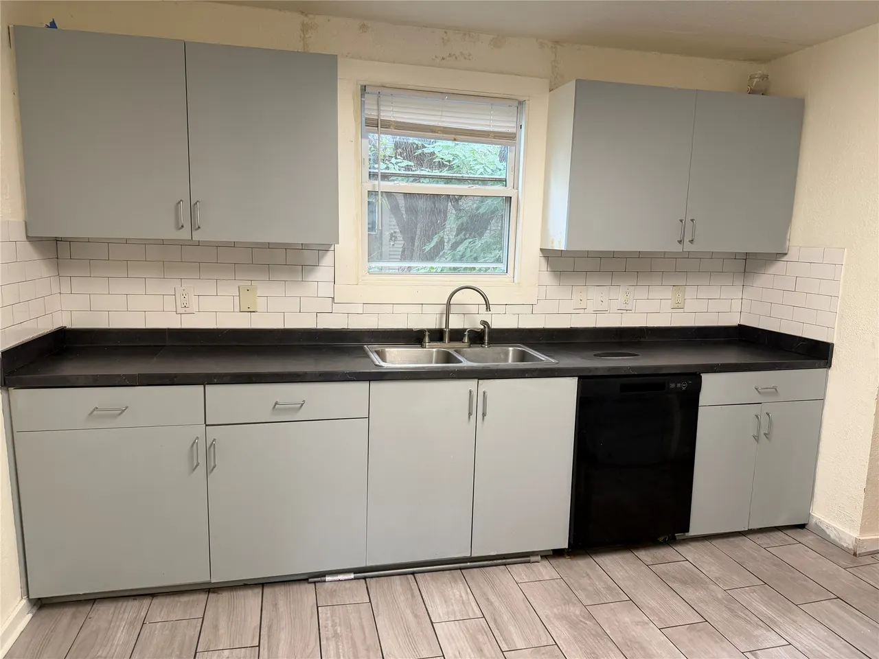 Photo 7 — 805 S Seneca Avenue, Bartlesville, OK 74003