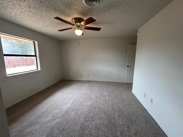 Photo 4 — 3206 Lansbrook Court, Duncan, OK 73533