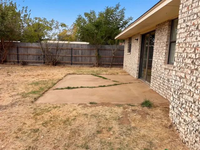 Photo 5 — 3206 Lansbrook Court, Duncan, OK 73533