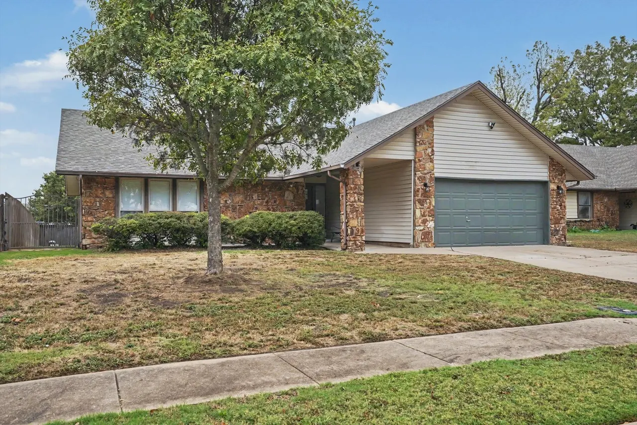 Photo 2 — 3212 S 148th East EastAvenue, Tulsa, OK 74134