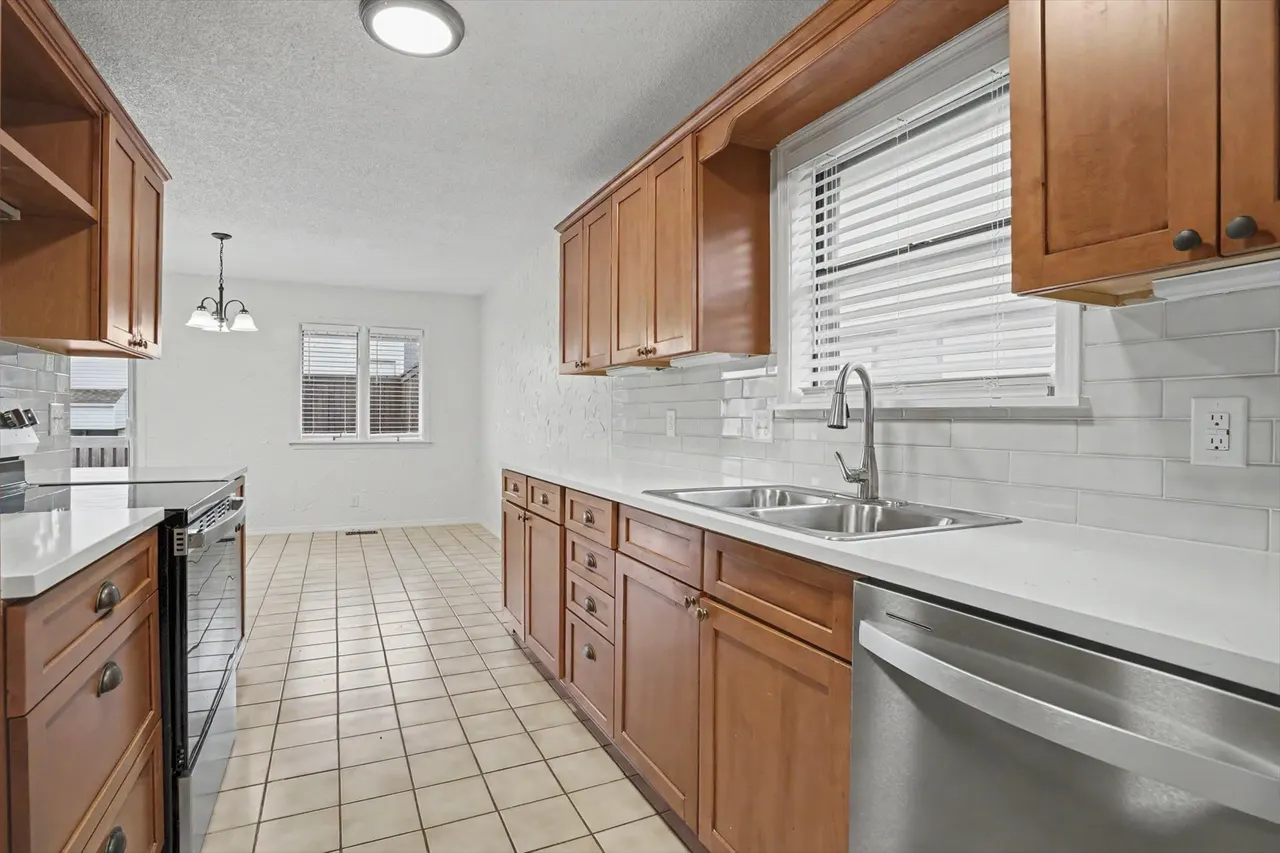 Photo 11 — 3212 S 148th East EastAvenue, Tulsa, OK 74134