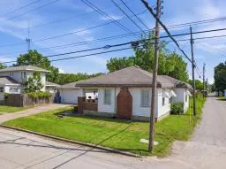 Photo 2 — 1115 E 4th Street, Bartlesville, OK 74003