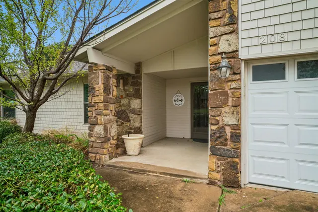 Photo 3 — 208 N Hemlock Avenue, Broken Arrow, OK 74012