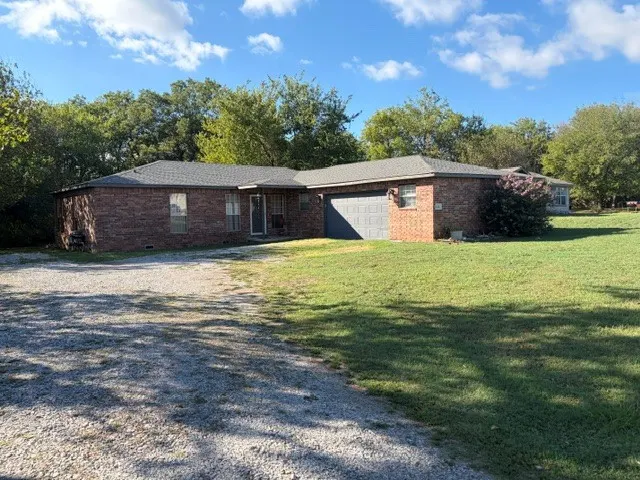 Front exterior — 614 N 13th Street, Collinsville, OK 74021