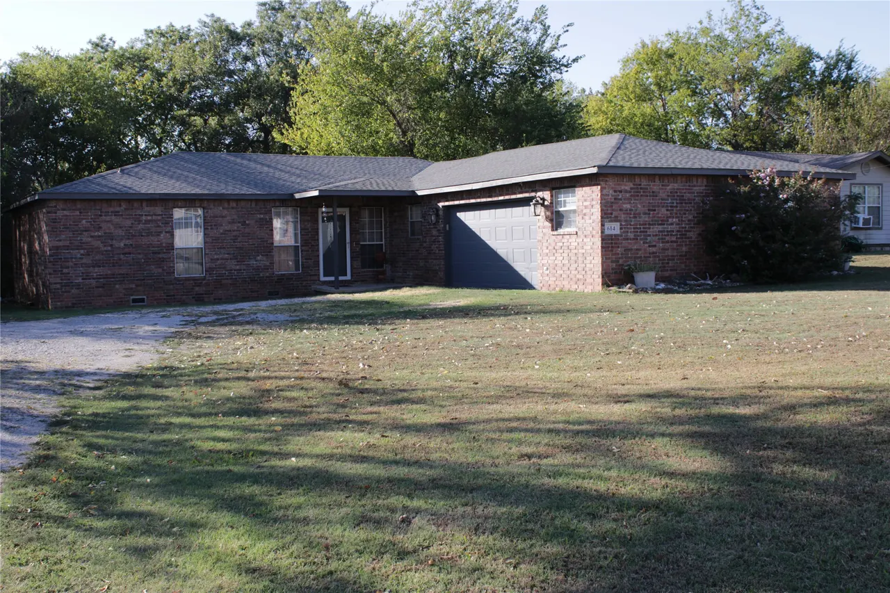 Photo 3 — 614 N 13th Street, Collinsville, OK 74021