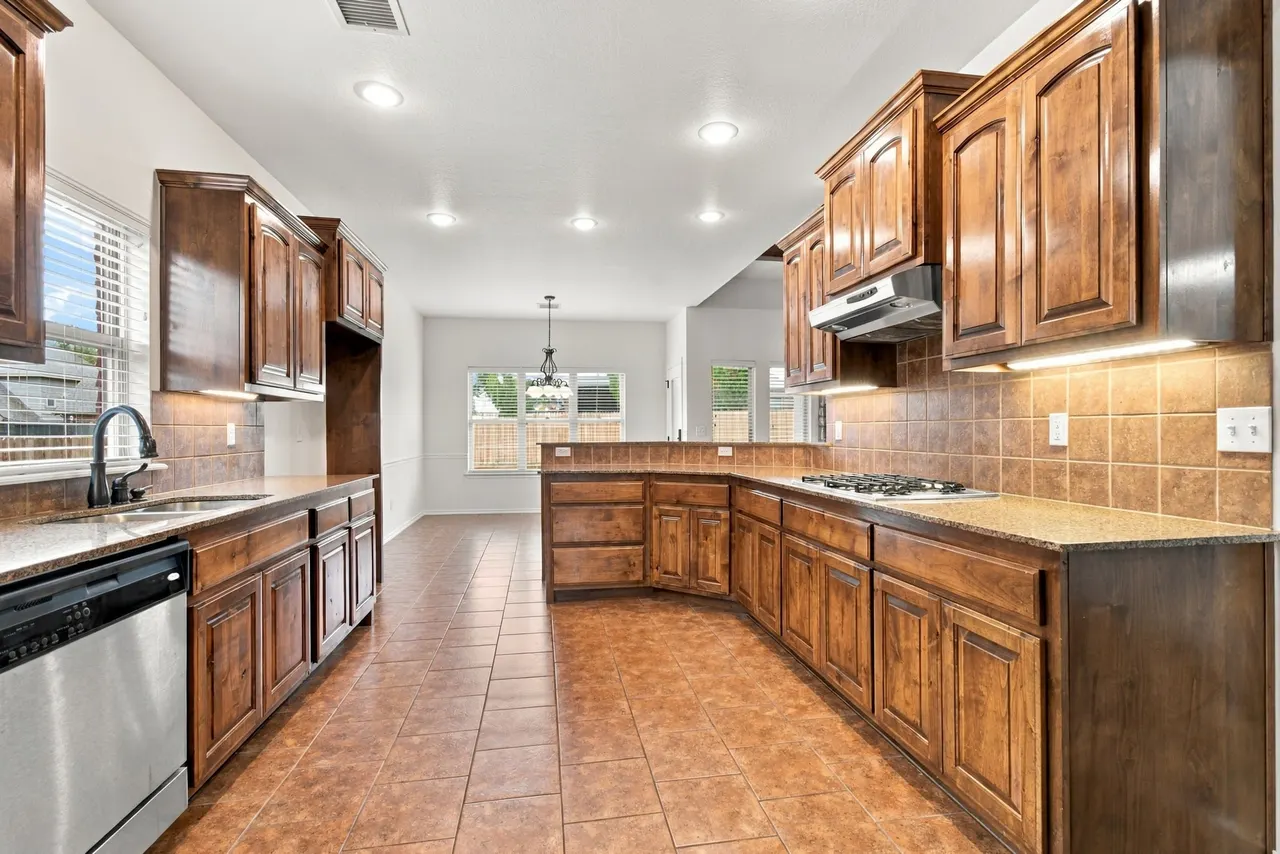 Photo 7 — 14239 S Kingston Avenue, Bixby, OK 74008