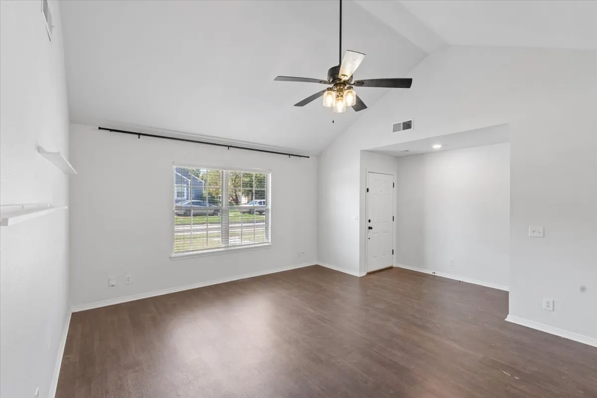 Photo 11 — 402 E Tecumseh Street, Tulsa, OK 74106