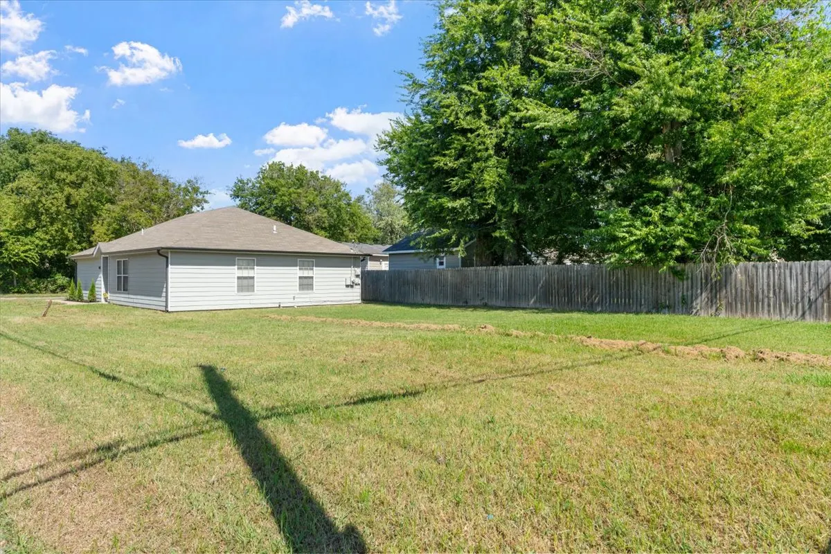 Photo 2 — 402 E Tecumseh Street, Tulsa, OK 74106