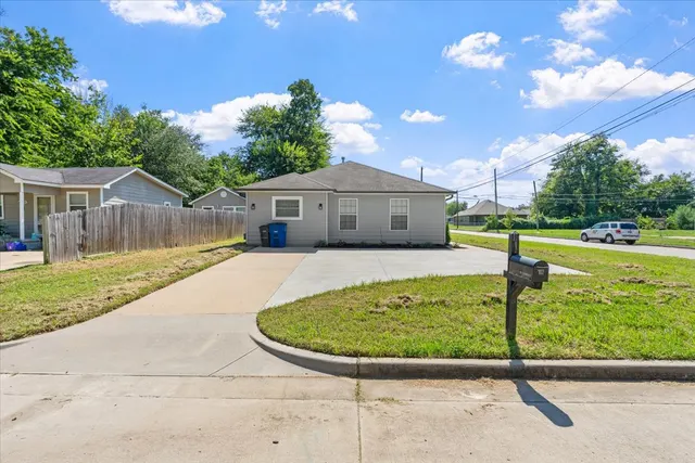 Photo 6 — 402 E Tecumseh Street, Tulsa, OK 74106