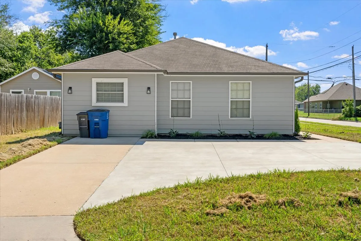 Photo 7 — 402 E Tecumseh Street, Tulsa, OK 74106