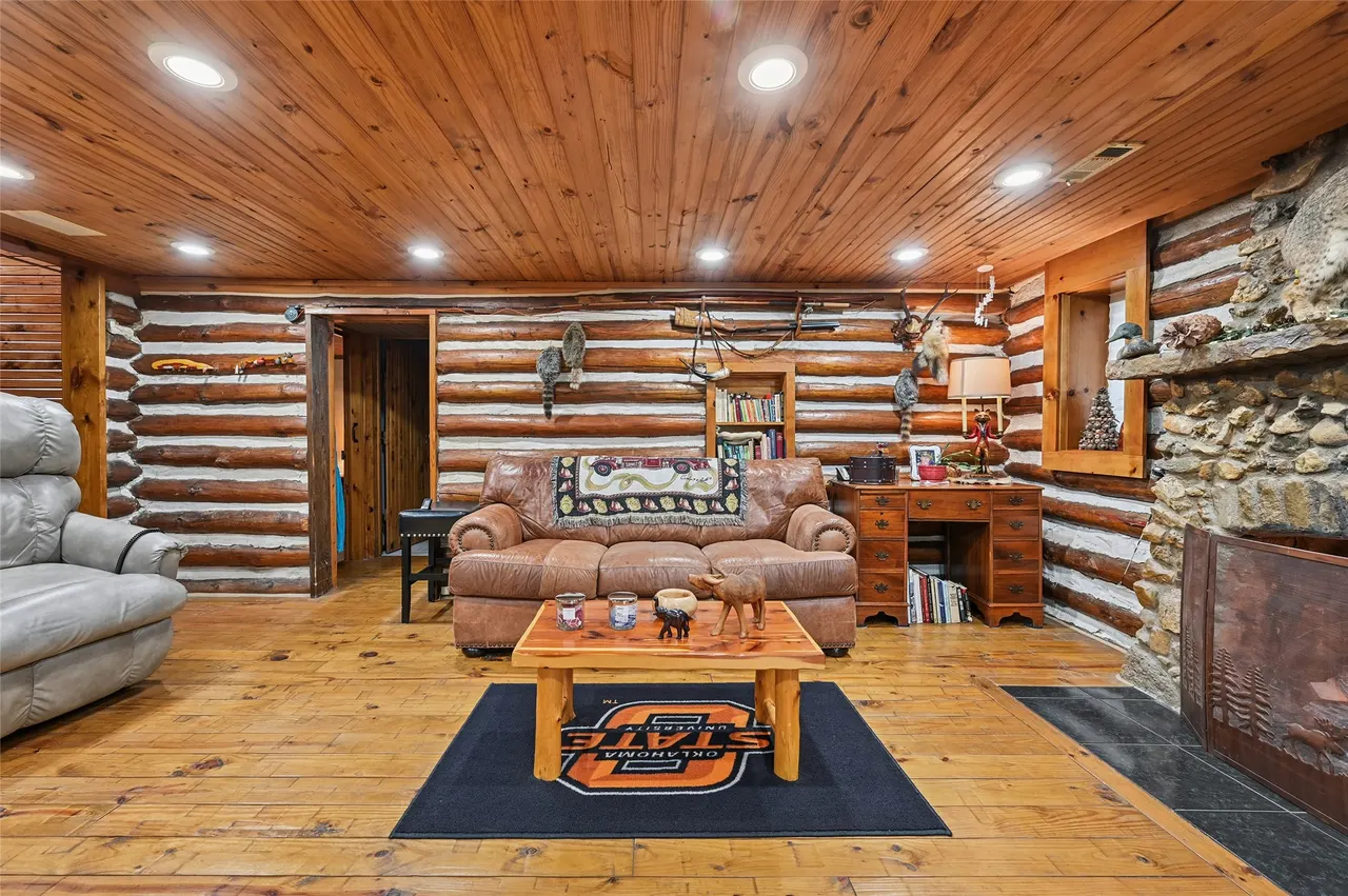 Photo 17 — 91 Crest Drive, Locust Grove, OK 74352