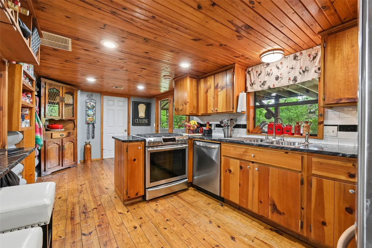Photo 9 — 91 Crest Drive, Locust Grove, OK 74352