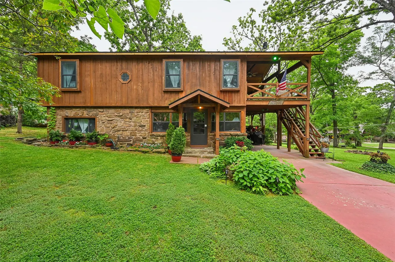 Front exterior — 91 Crest Drive, Locust Grove, OK 74352