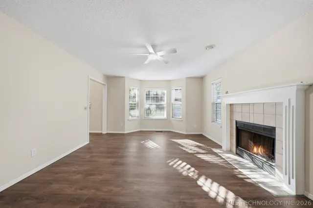 Photo 5 — 3323 S 72ND WestAvenue, Tulsa, OK 74107