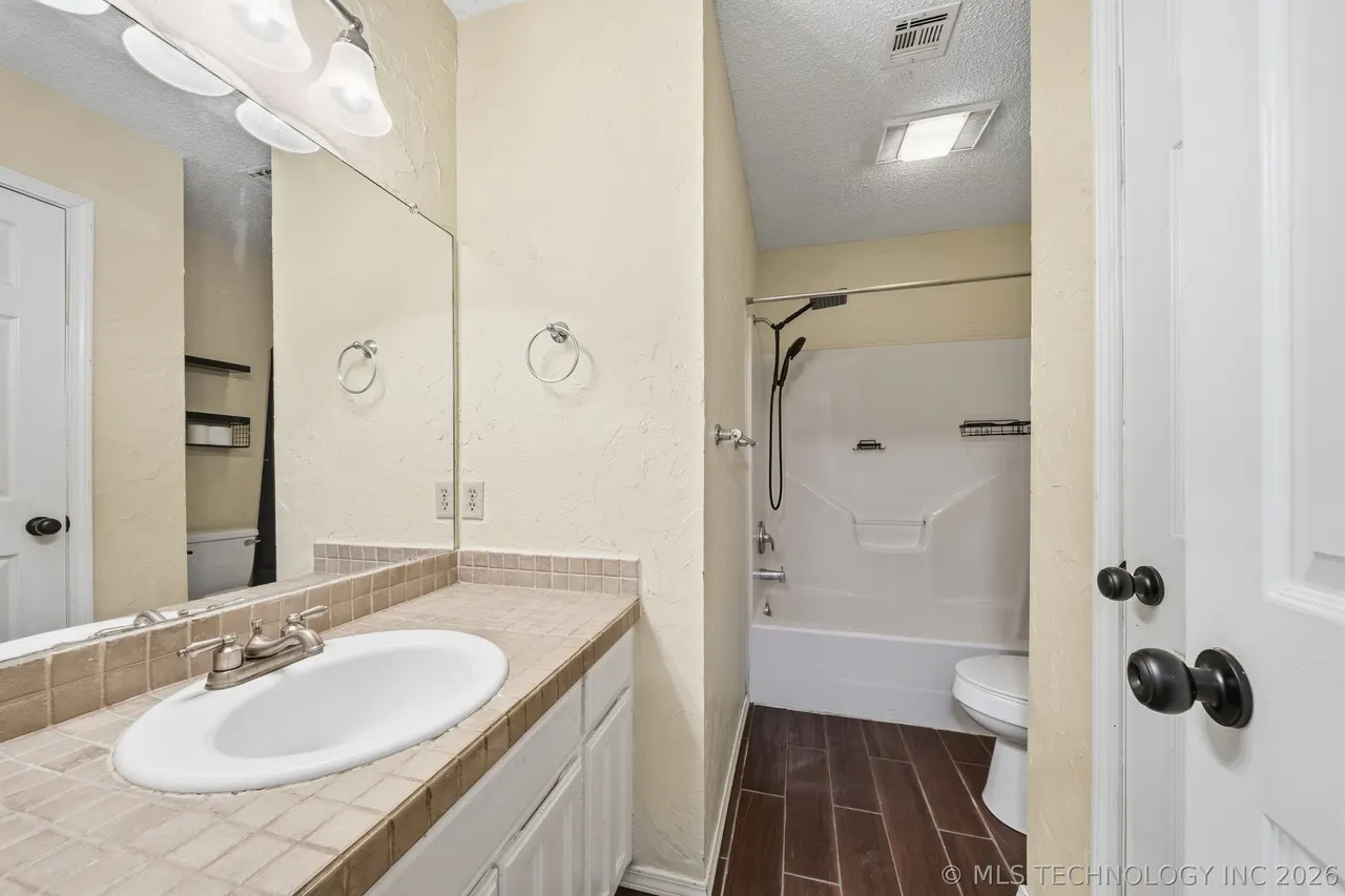 Photo 14 — 3323 S 72ND WestAvenue, Tulsa, OK 74107