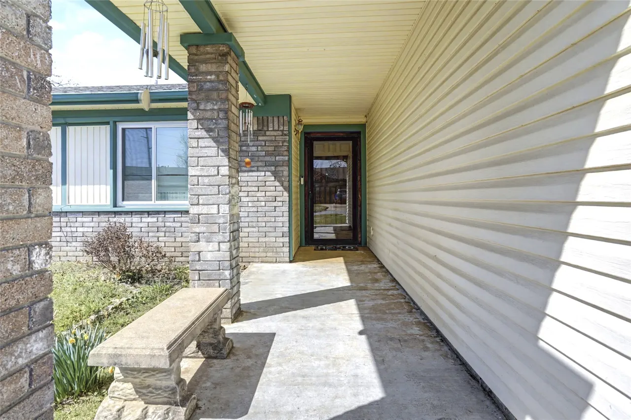 Photo 2 — 4914 S Bahama Avenue, Sand Springs, OK 74063