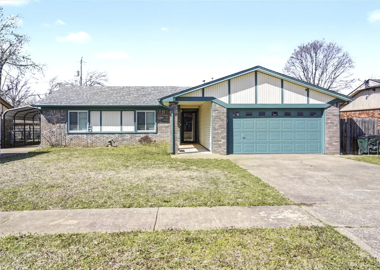 Front exterior — 4914 S Bahama Avenue, Sand Springs, OK 74063