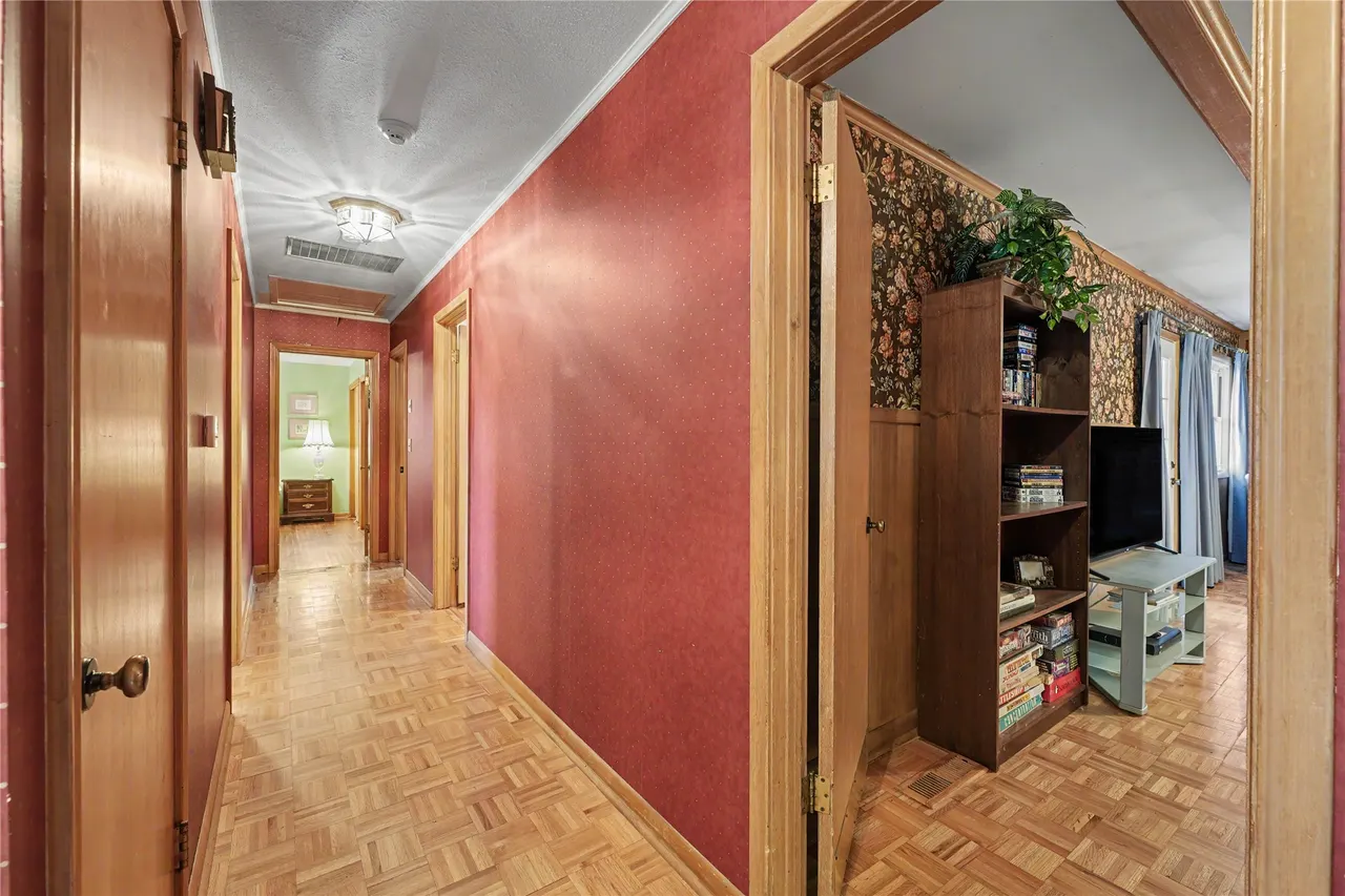 Photo 3 — 700 SE 10th Street, Pryor, OK 74361