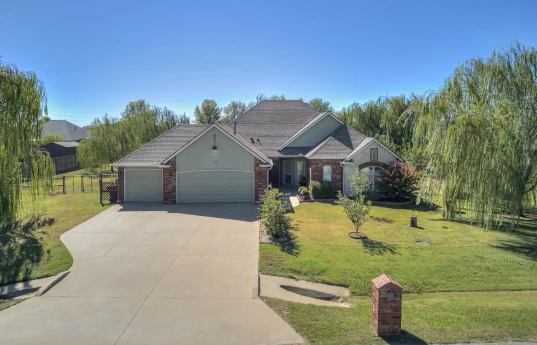 Front exterior — 5500 E 145th Street, Collinsville, OK 74021